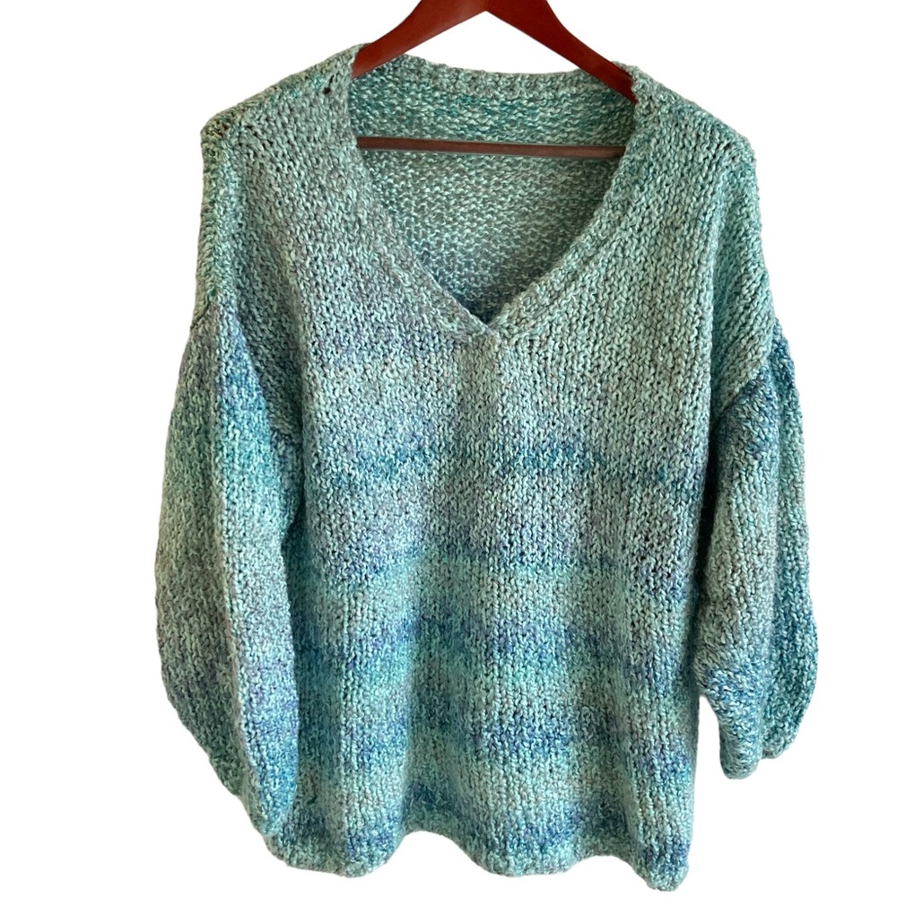 Comfy V-Neck Sweater L